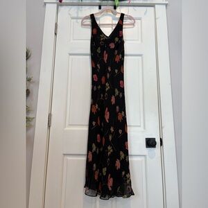 Vintage ile Black Long Dress with V Neck and Colorful Florals